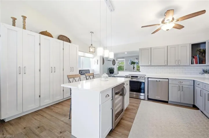 1216 10th St N, Naples, Florida 34102