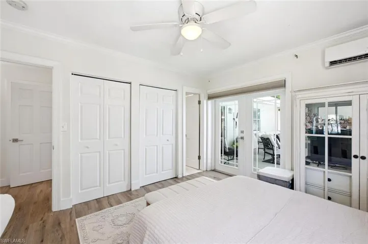 1216 10th St N, Naples, Florida 34102