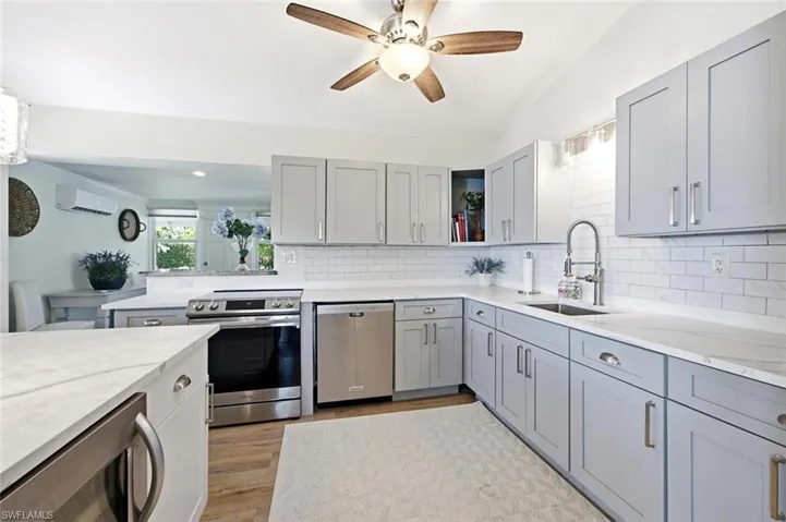 1216 10th St N, Naples, Florida 34102