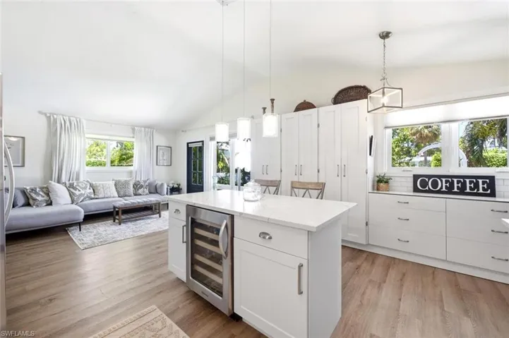 1216 10th St N, Naples, Florida 34102