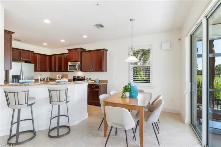 10361 Glastonbury Cir 101, Fort Myers, Florida 33913