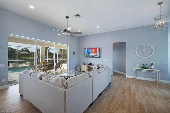 5020 Sw 17th Ave, Cape Coral, Florida 33914