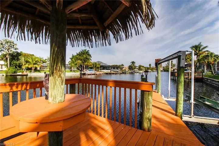 5020 Sw 17th Ave, Cape Coral, Florida 33914