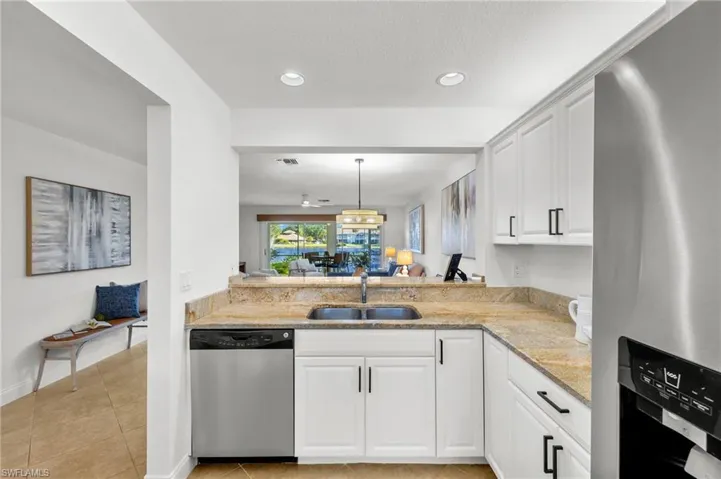 13021  Hamilton Harbour  DR, Naples, FL 34110