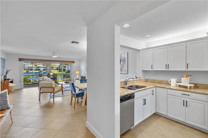 13021  Hamilton Harbour  DR, Naples, FL 34110