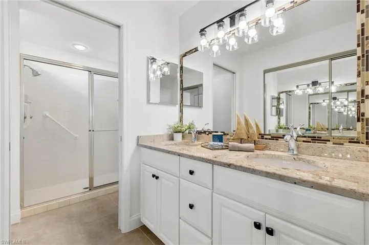 13021  Hamilton Harbour  DR, Naples, FL 34110