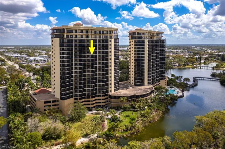 Riva Del Lago, best kept secret looking right into Lakes Park and all its wildlife beauty!  Unit is on the 16th floor.