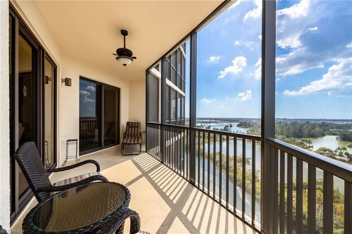 Spacious Screened Lanai overlooking Lakes Park and miles of wildlife.