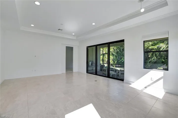 Tray Ceiling in Great Room