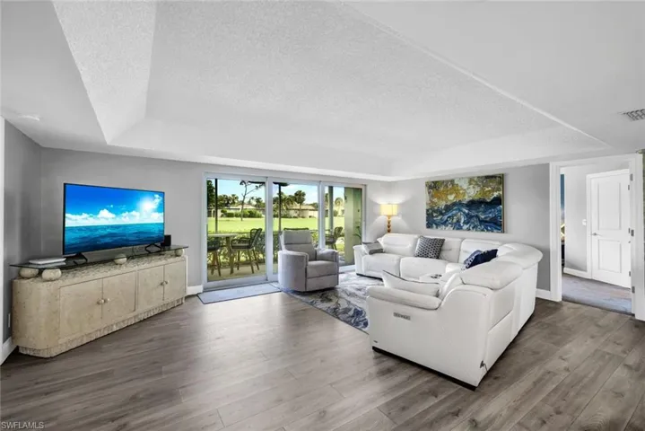 296  Winners  CIR, Naples, FL 34112