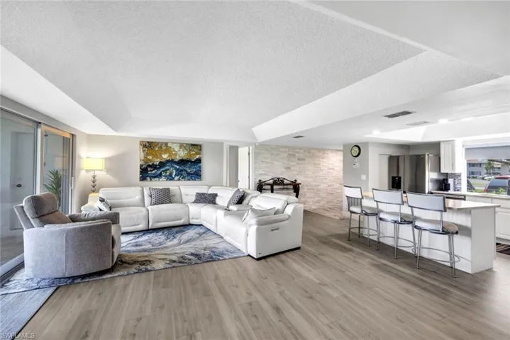 296  Winners  CIR, Naples, FL 34112