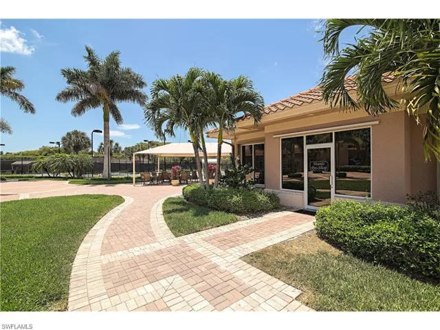 1840  Les Chateaux  BLVD, Naples, FL 34109