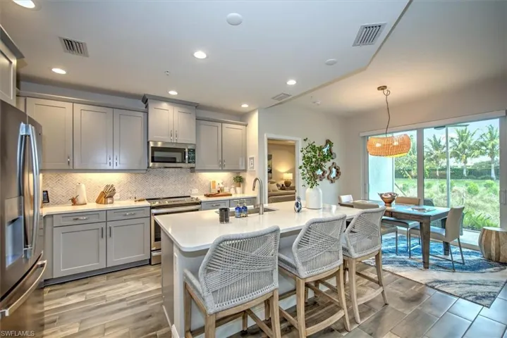 2304 Sawyers Hill RD # 1304, NAPLES FL 34120