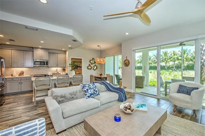 2304 Sawyers Hill RD # 1304, NAPLES FL 34120
