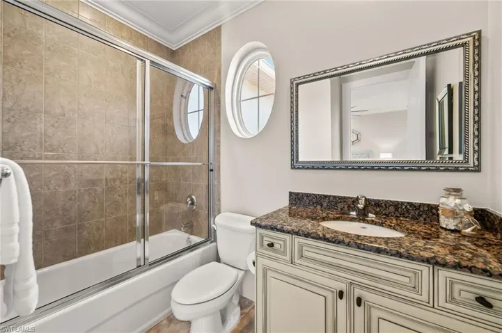 Ensuite Bathroom, attached to BR 3