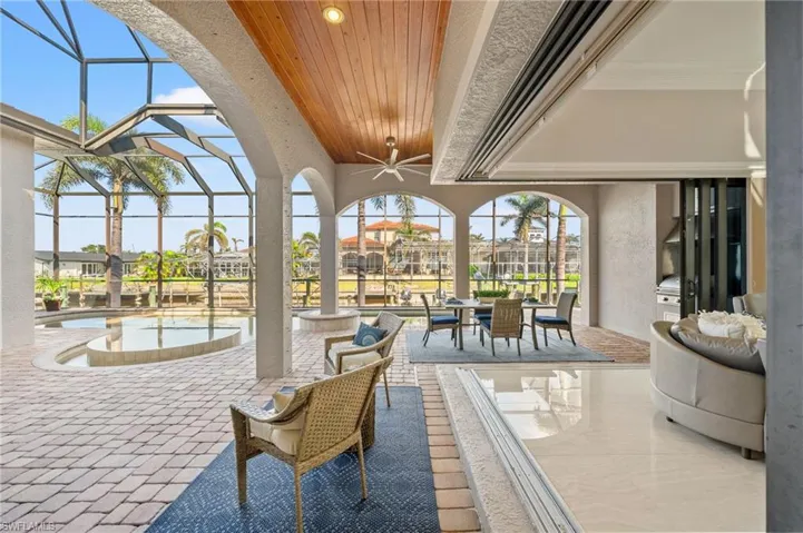 A home built for indoor-outdoor living