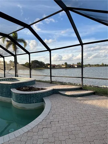 2210  Grove  DR, Naples, FL 34120