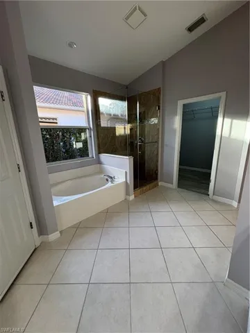 2210  Grove  DR, Naples, FL 34120