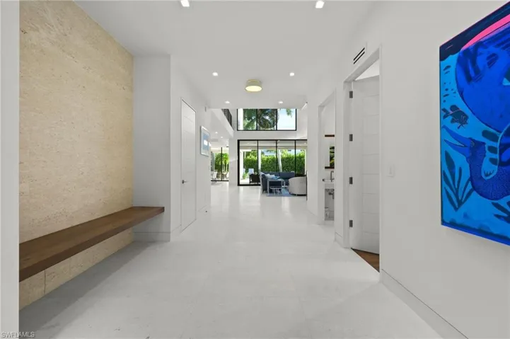376 1st Ave N, Naples, Florida 34102