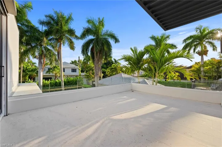376 1st Ave N, Naples, Florida 34102