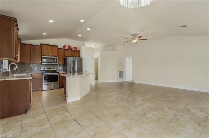 2618 Nw 15th St, Cape Coral Fl 33993