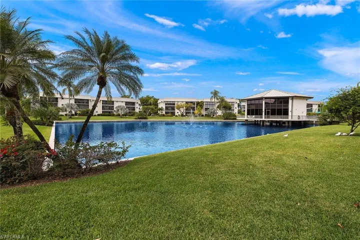 788 Park Shore DR # C18, NAPLES FL 34103
