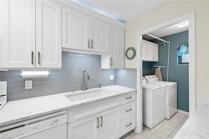 788 Park Shore DR # C18, NAPLES FL 34103