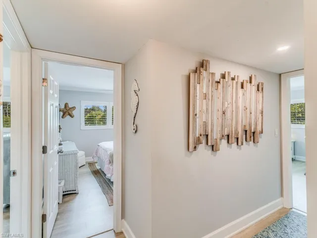 4180  Crayton  RD, Naples, FL 34103