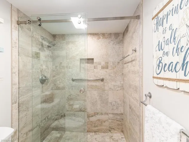 4180  Crayton  RD, Naples, FL 34103