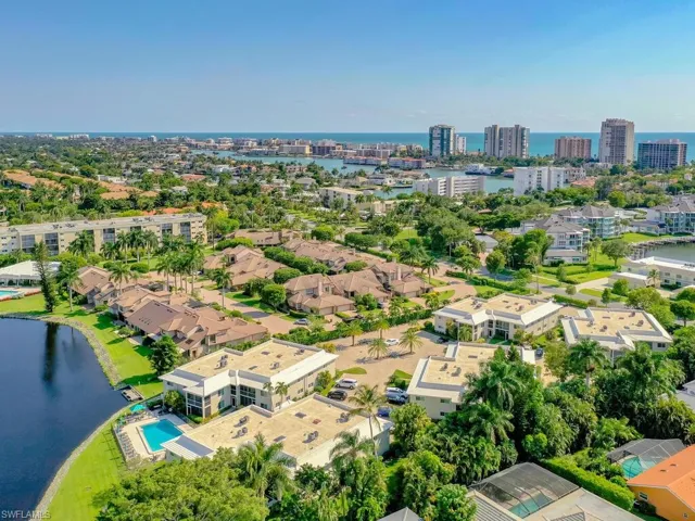 4180  Crayton  RD, Naples, FL 34103