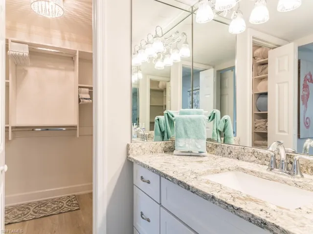 4180  Crayton  RD, Naples, FL 34103