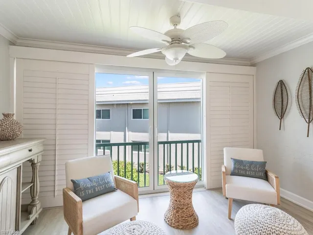 4180  Crayton  RD, Naples, FL 34103
