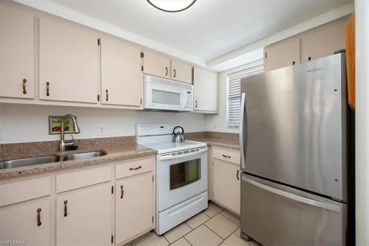 750  Mooring Line  DR, Naples, FL 34102
