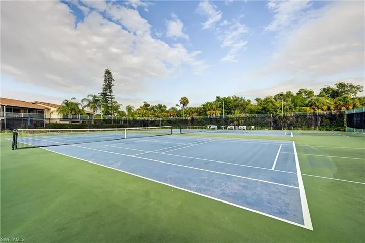 Tennis and pickleball courts
