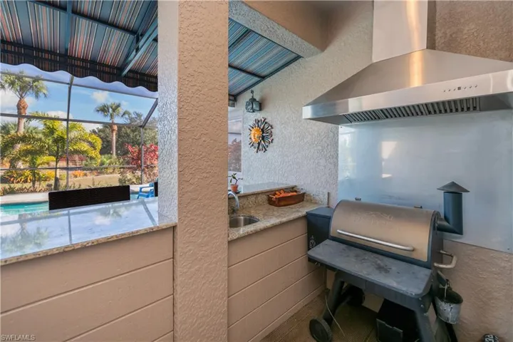 Outdoor Kitchen Area