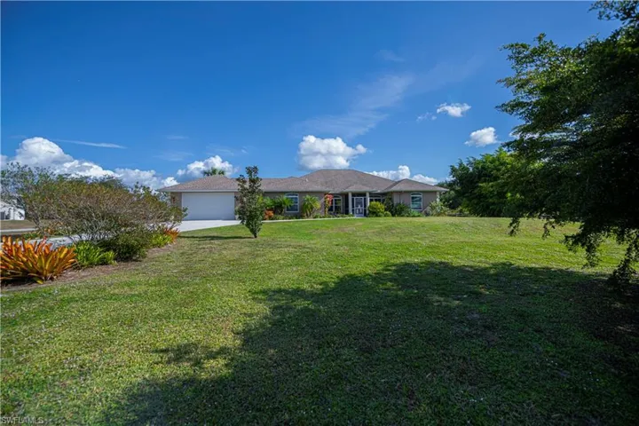 Country Setting on 1.4 Acres, very private