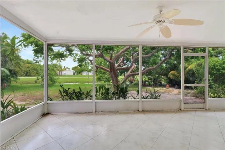 3636  Kent  DR, Naples, FL 34112
