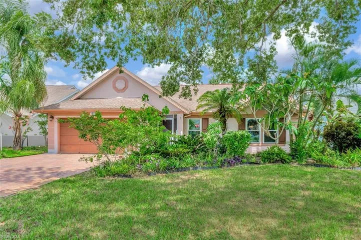 3636  Kent  DR, Naples, FL 34112