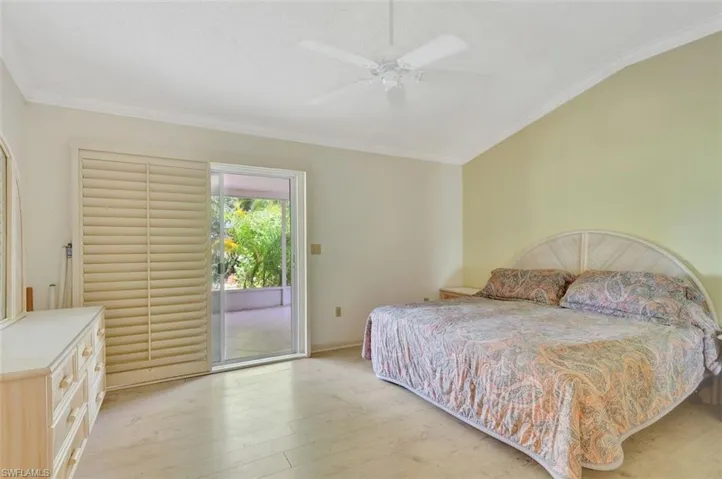 3636  Kent  DR, Naples, FL 34112