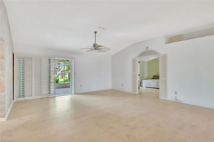 3636  Kent  DR, Naples, FL 34112