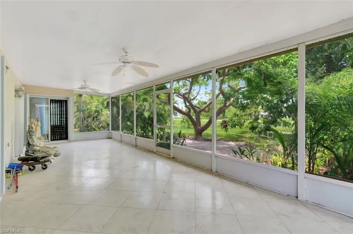 3636  Kent  DR, Naples, FL 34112