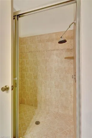 3636  Kent  DR, Naples, FL 34112