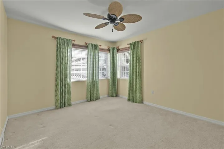 Spacious 2nd Floor Lot/Den