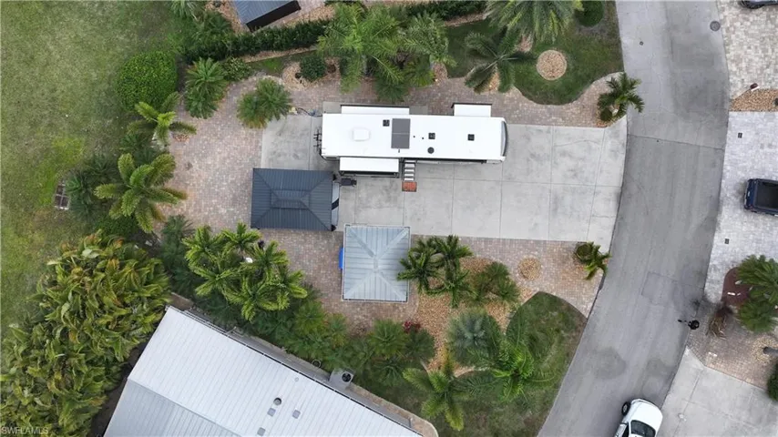Aerial view of property and surrounding area