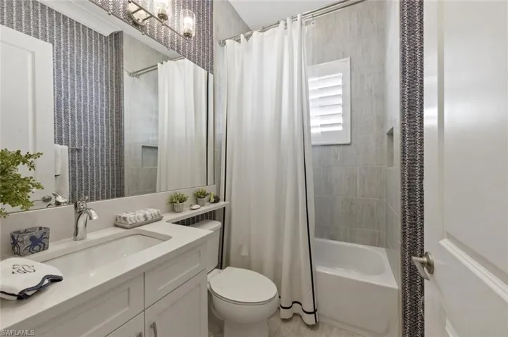 11338 Jacaranda Dr, Naples, Florida 34120
