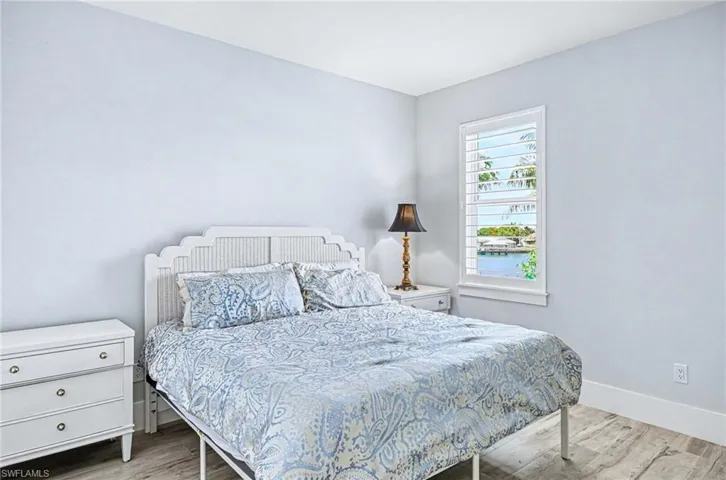 62 Dolphin Cir, Naples, Florida 34113