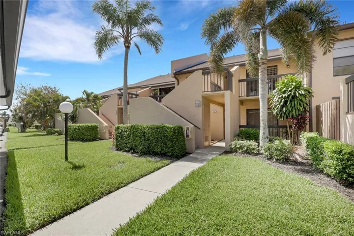15456 Admiralty Cir 10, North Fort Myers, Florida 33917