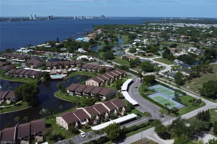 15456 Admiralty Cir 10, North Fort Myers, Florida 33917