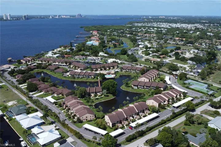 15456 Admiralty Cir 10, North Fort Myers, Florida 33917
