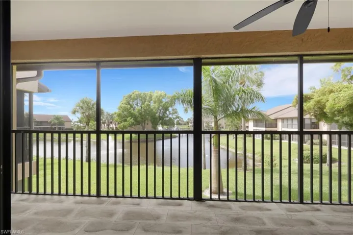 15456 Admiralty Cir 10, North Fort Myers, Florida 33917